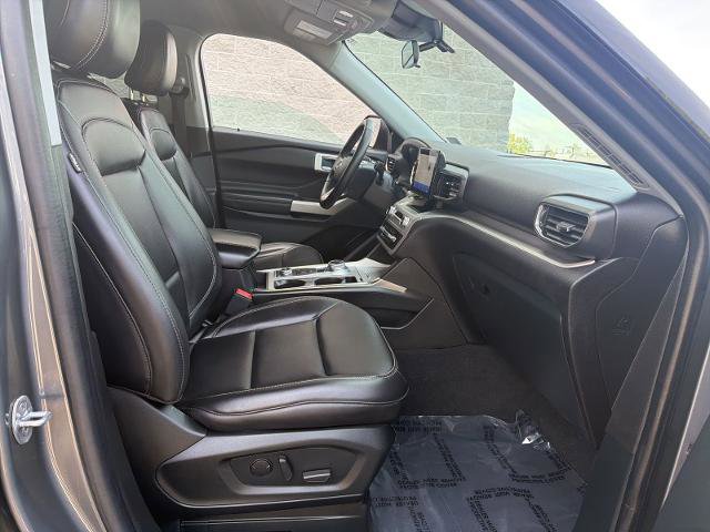 Certified 2022 Ford Explorer XLT w/ Equipment Group 202A AWD/4WD image 24
