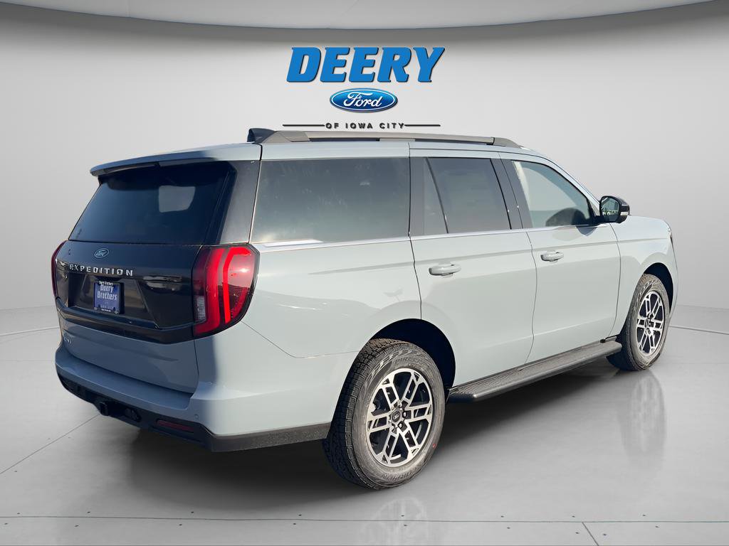 Certified 2026 Ford Expedition Active AWD/4WD image 7