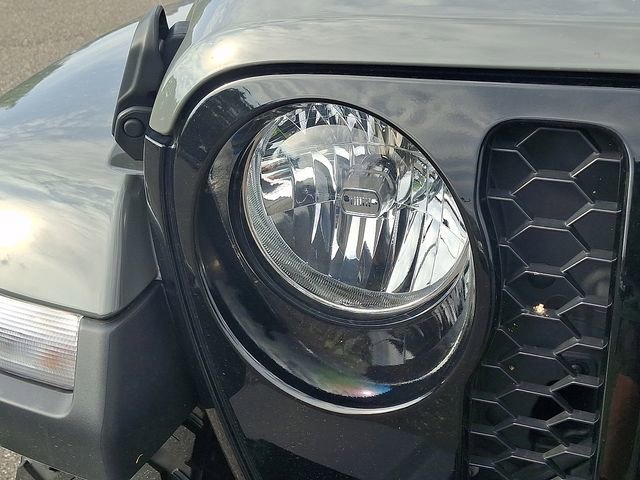 Used 2022 Jeep Gladiator Sport AWD/4WD image 9