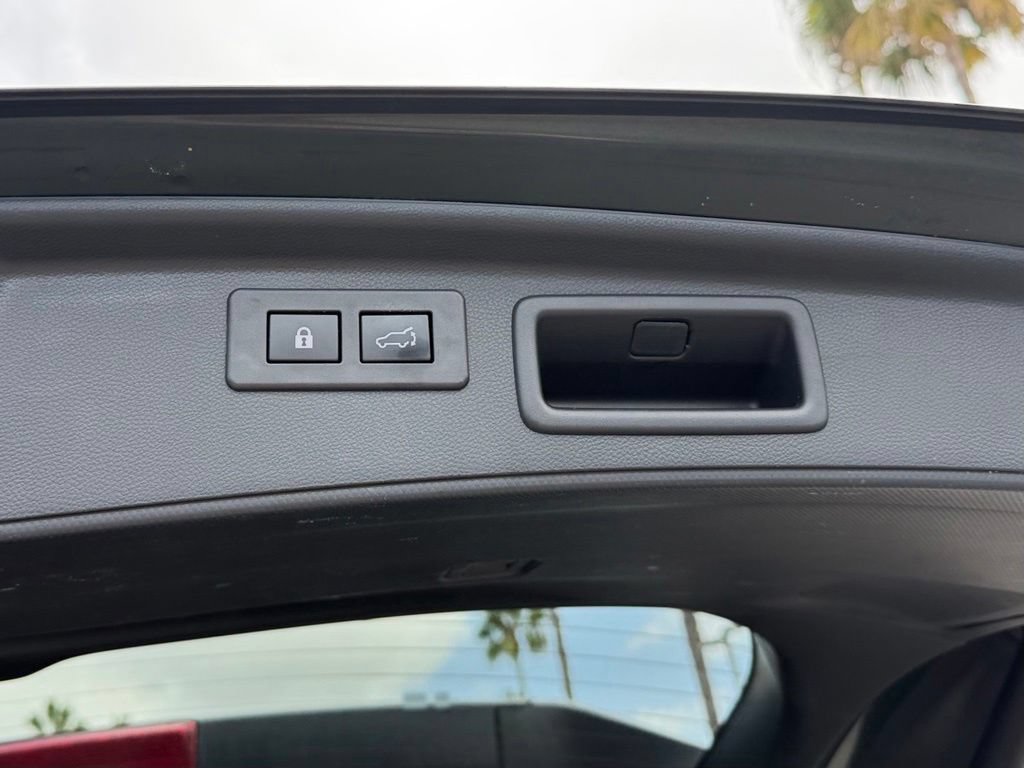 Used 2024 Subaru Forester Premium AWD/4WD image 11