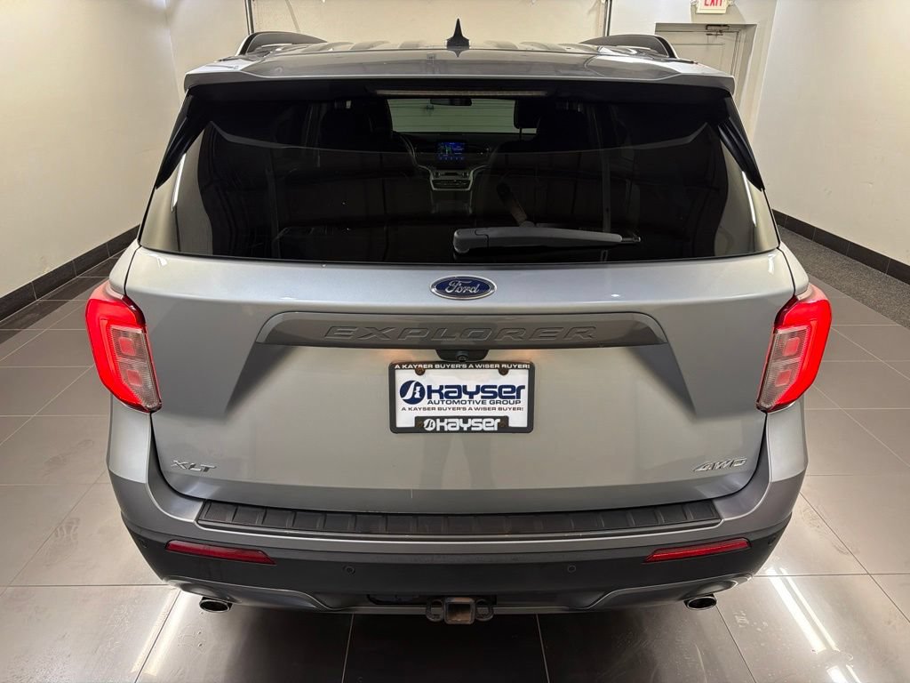 Certified 2022 Ford Explorer XLT w/ Equipment Group 202A AWD/4WD image 5