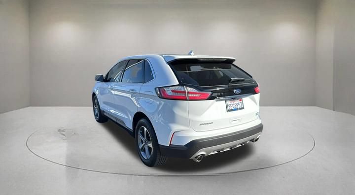 Certified 2019 Ford Edge SEL w/ Equipment Group 201A FWD image 4