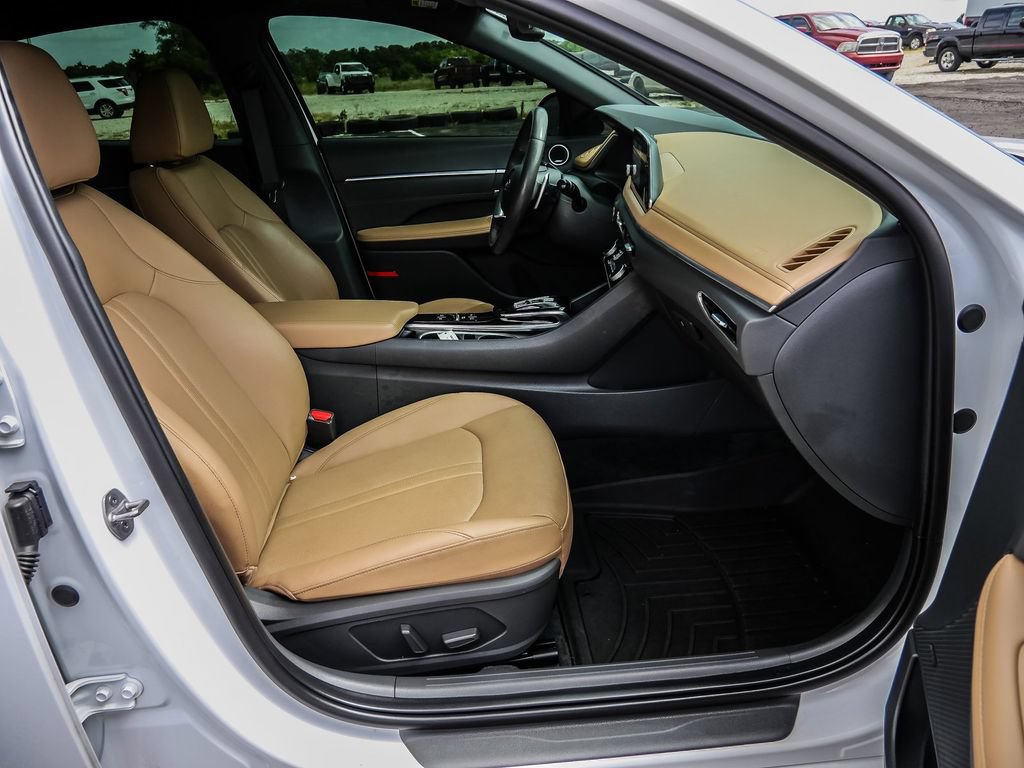 Used 2023 Hyundai Sonata Limited w/ Cargo Package FWD image 17