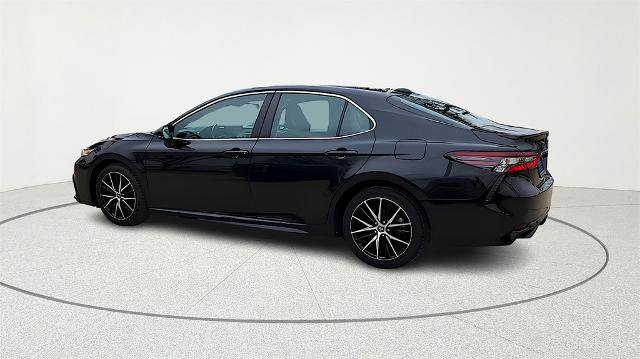 Used 2024 Toyota Camry SE image 6