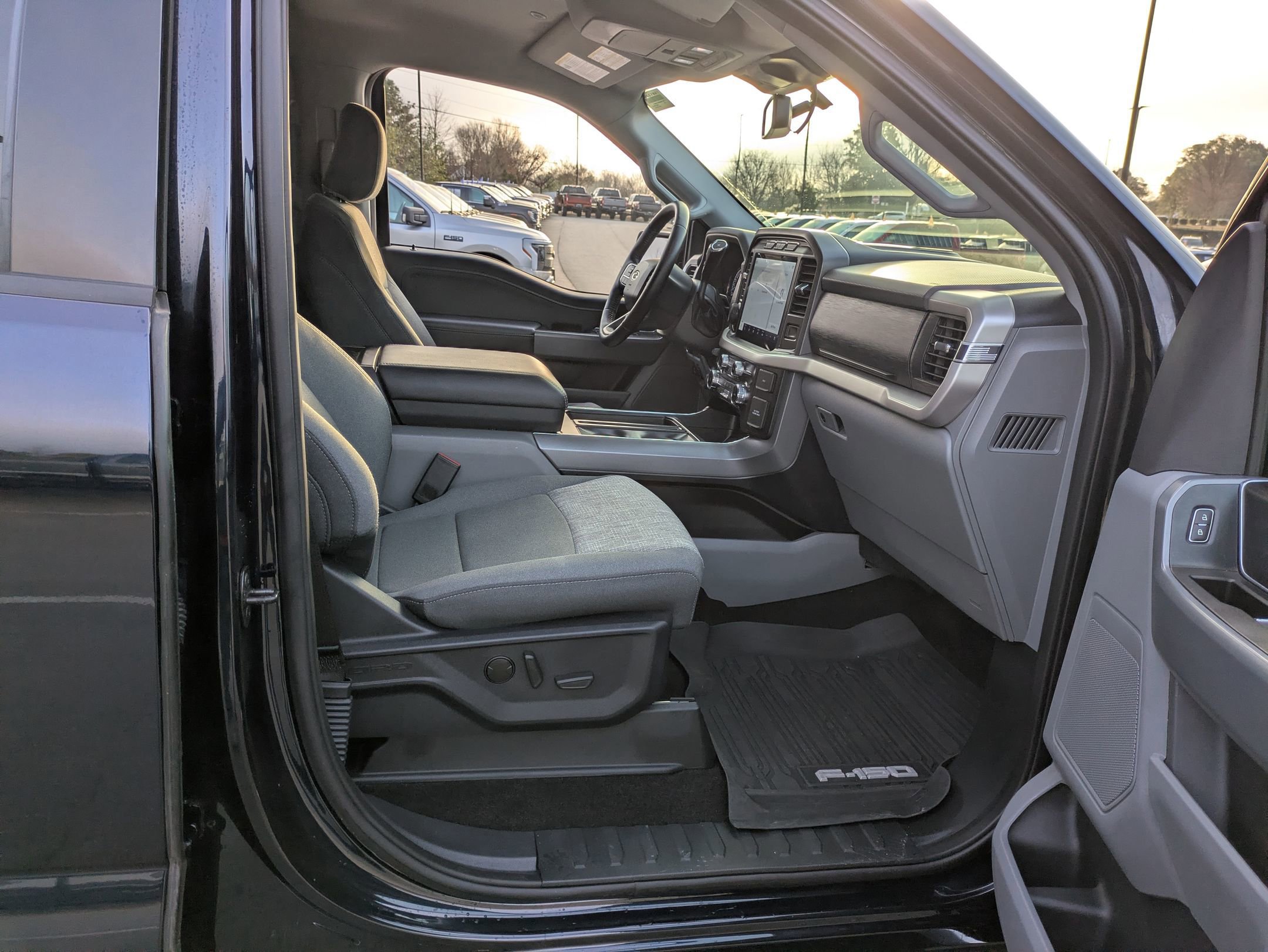 Certified 2022 Ford F150 XLT w/ Equipment Group 302A High image 41