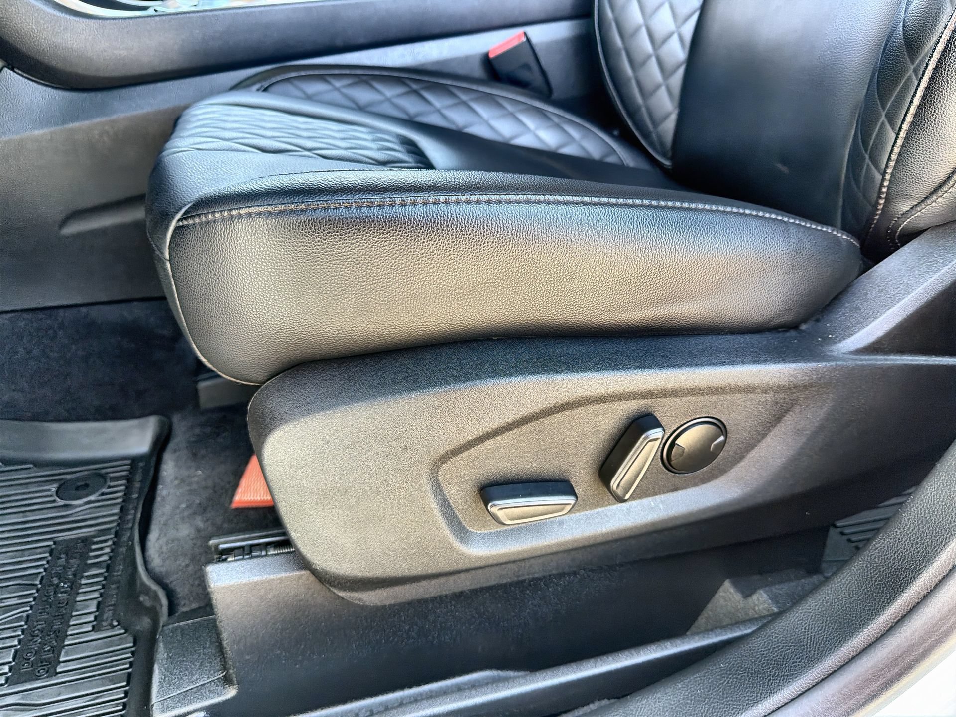 Certified 2024 Ford Edge Titanium AWD/4WD image 12