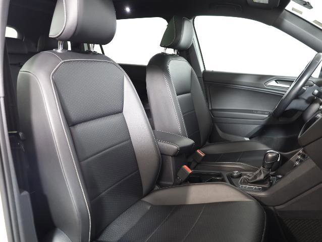 Used 2021 Volkswagen Tiguan SE R-Line image 10