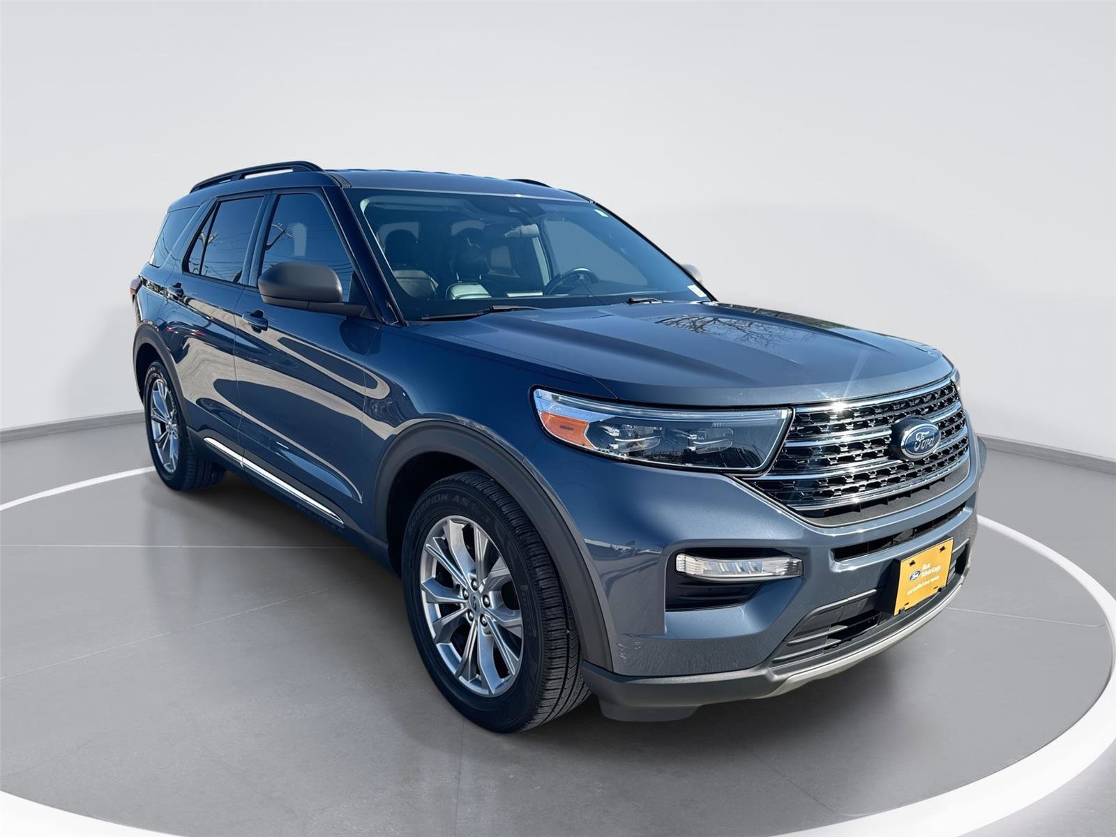 Certified 2021 Ford Explorer XLT w/ Equipment Group 202A image 1