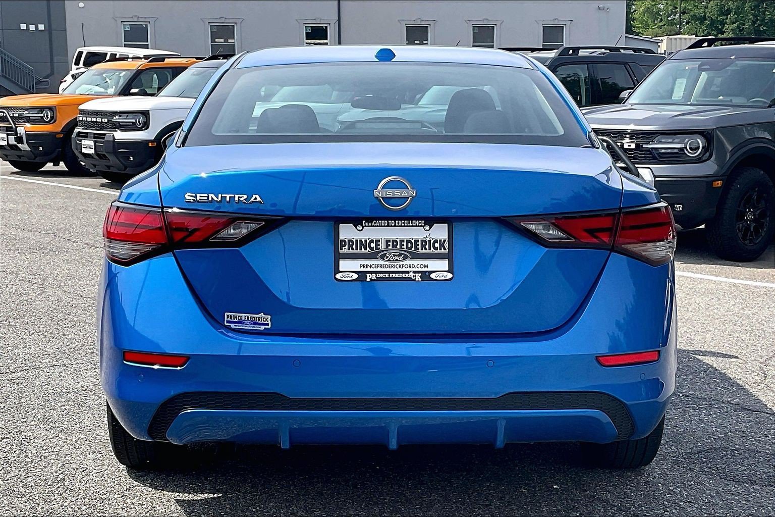 Used 2025 Nissan Sentra SV FWD image 4