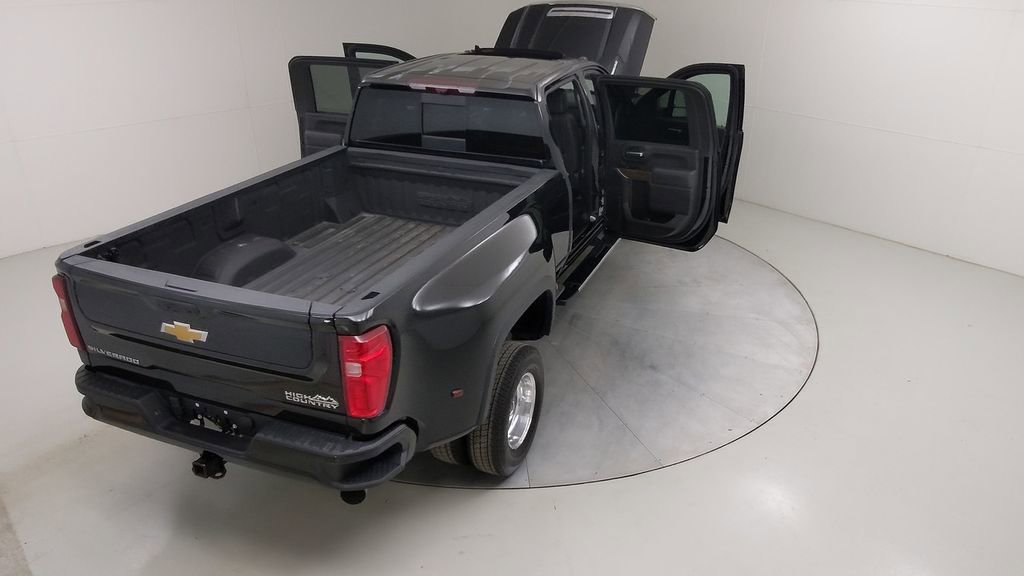 Used 2022 Chevrolet Silverado 3500 High Country image 54