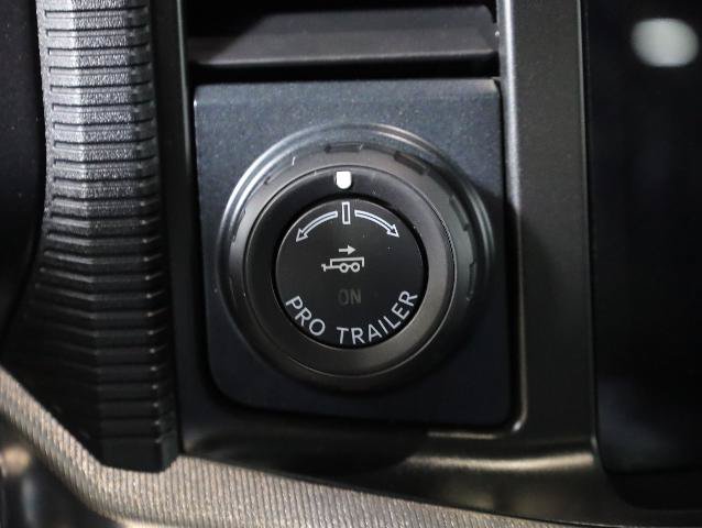 Certified 2025 Ford F150 Platinum w/ Equipment Group 703A Plus AWD/4WD image 33