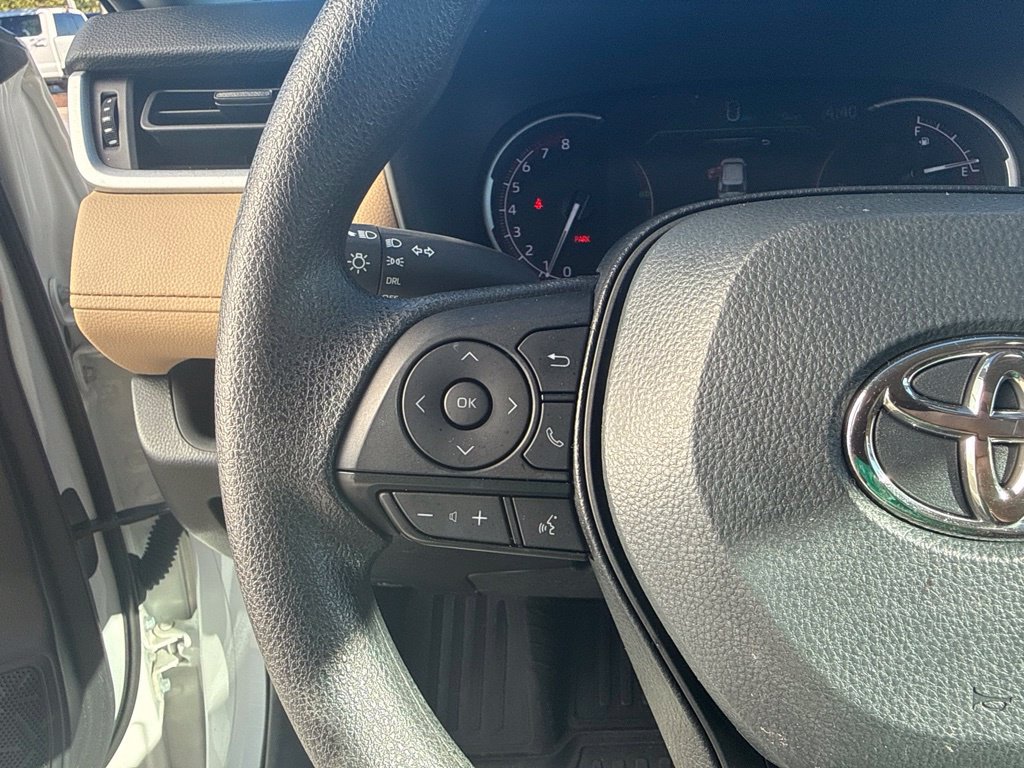 Used 2024 Toyota RAV4 LE FWD image 15