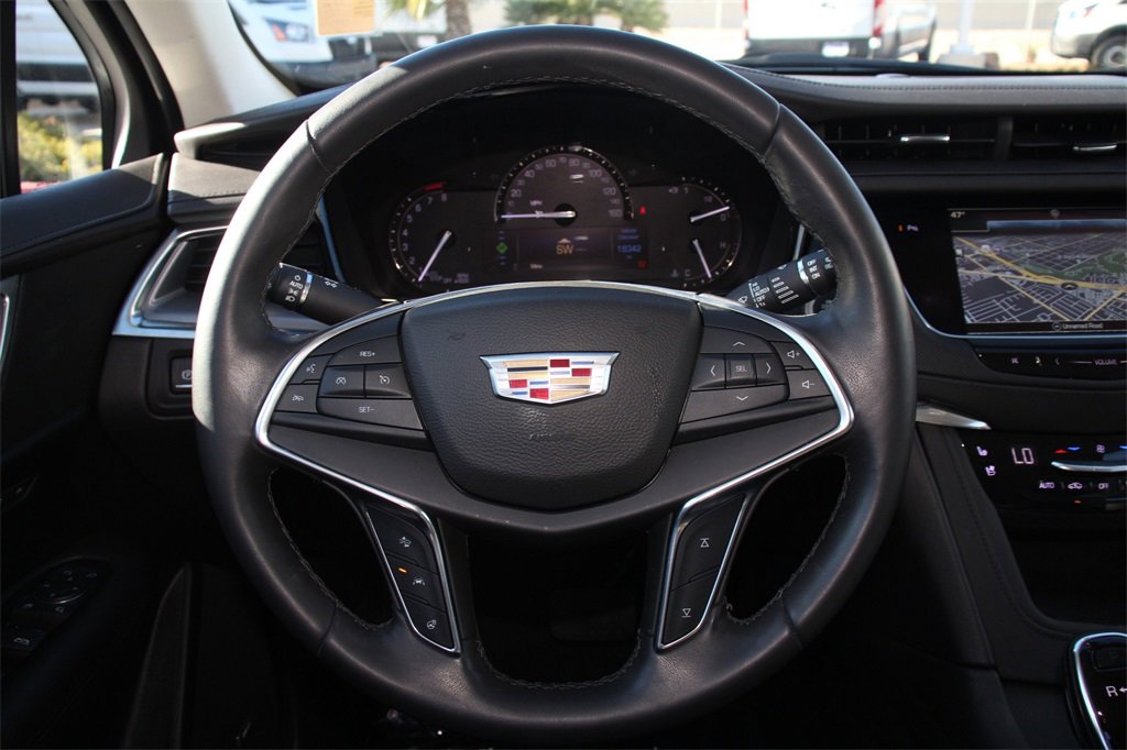 Used 2017 Cadillac XT5 Premium Luxury image 16