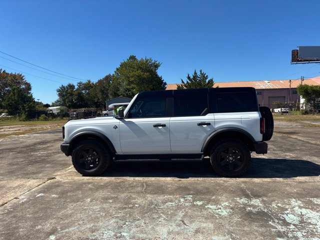 Certified 2025 Ford Bronco Outer Banks w/ Black Appearance Package AWD/4WD image 6