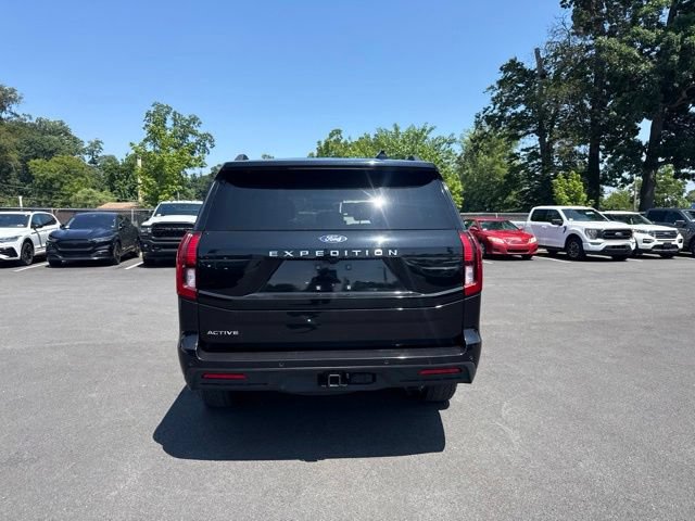 Certified 2025 Ford Expedition Active AWD/4WD image 7