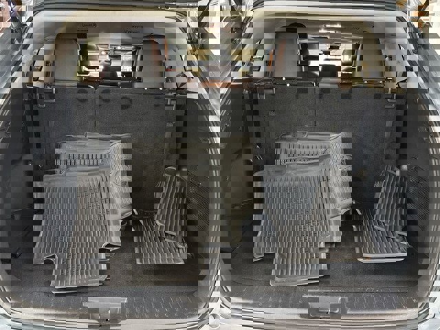 Used 2023 Toyota Highlander L image 14