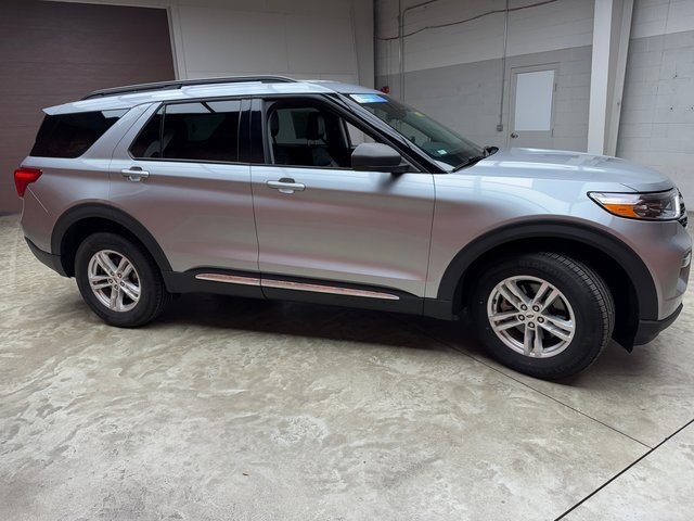 Certified 2023 Ford Explorer XLT w/ Equipment Group 202A image 6