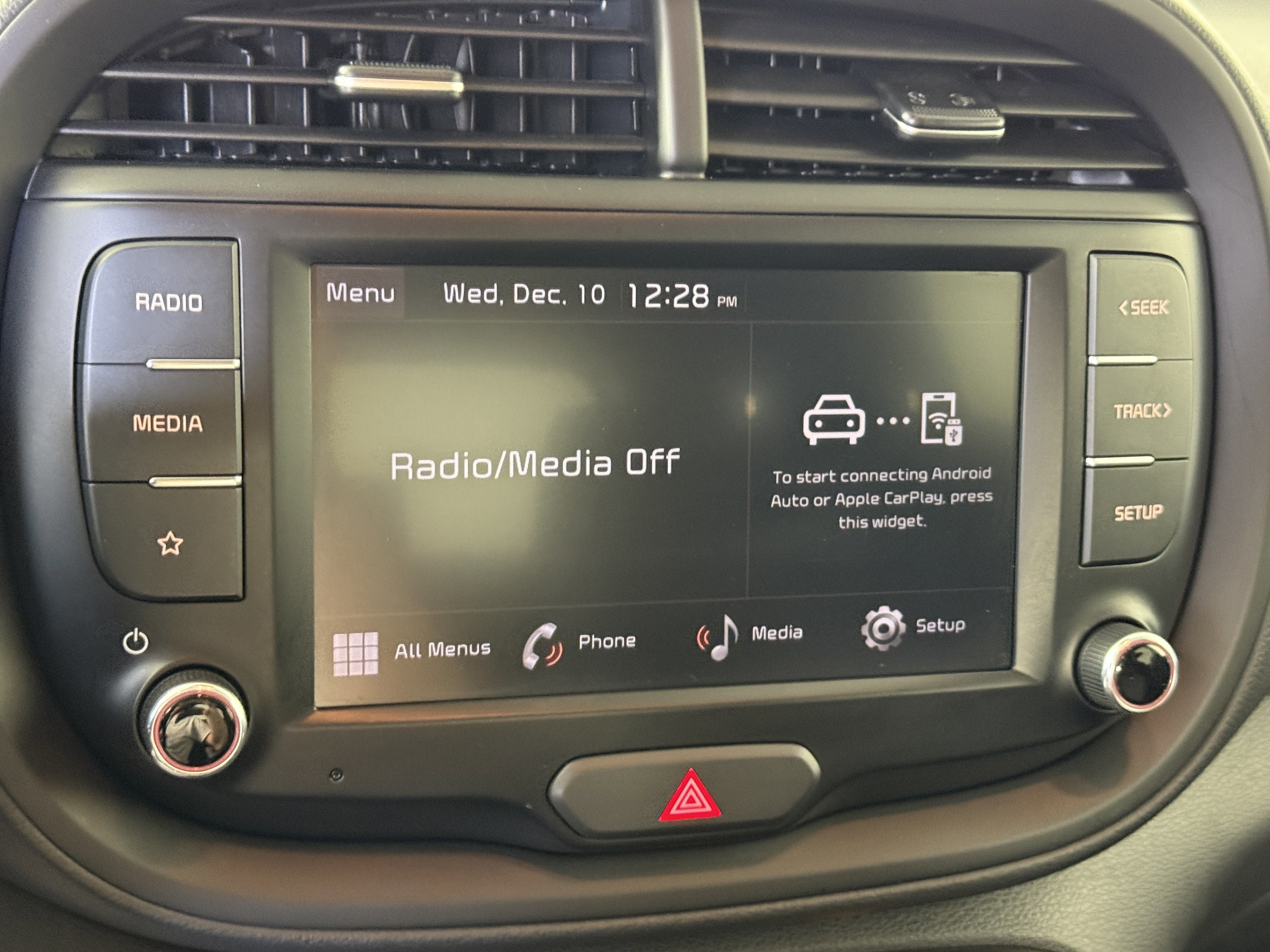 Used 2022 Kia Soul LX image 18