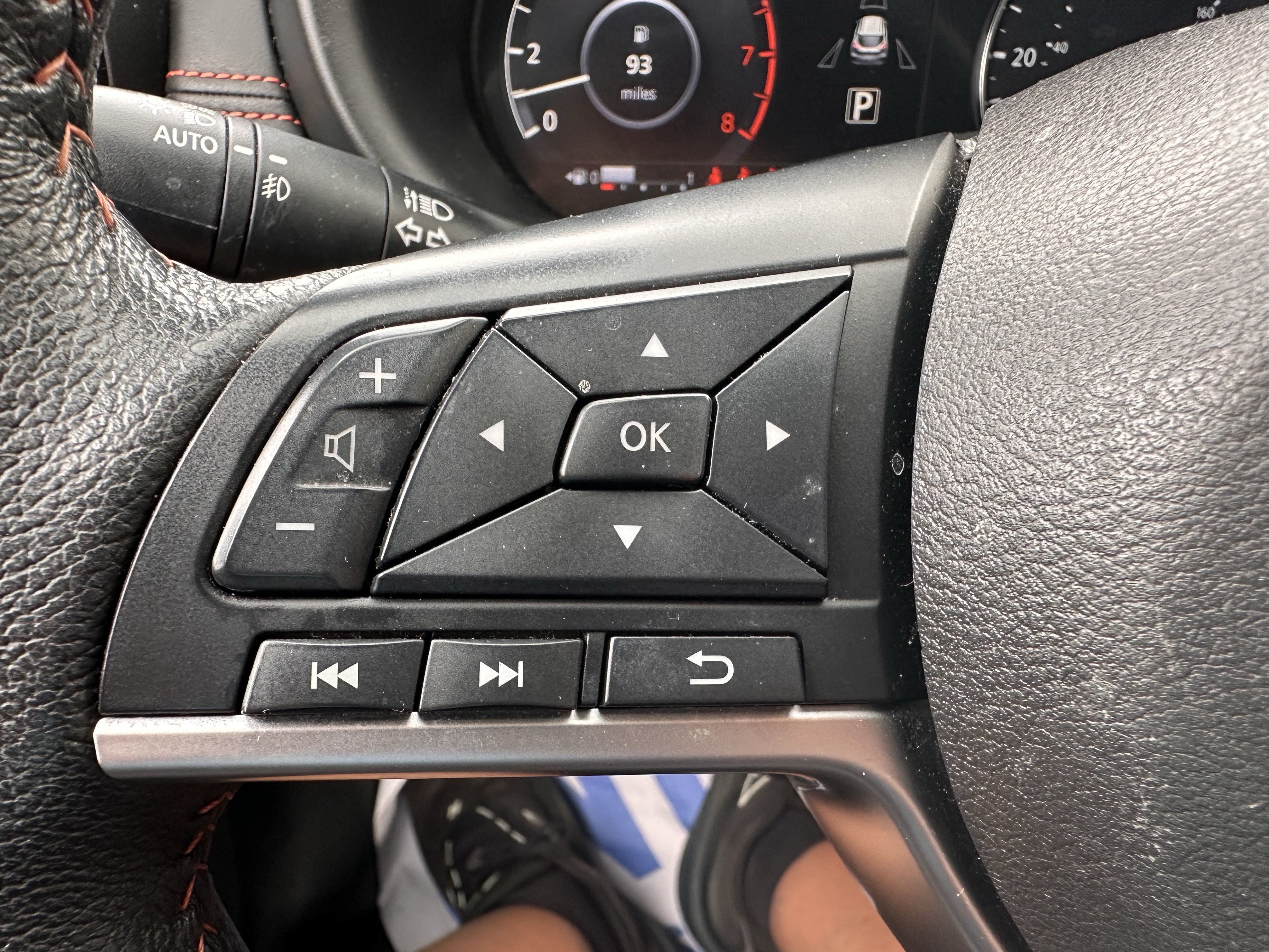 Used 2022 Nissan Kicks SR w/ Premium Package FWD image 20