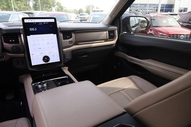 Certified 2022 Ford Expedition Limited AWD/4WD image 29
