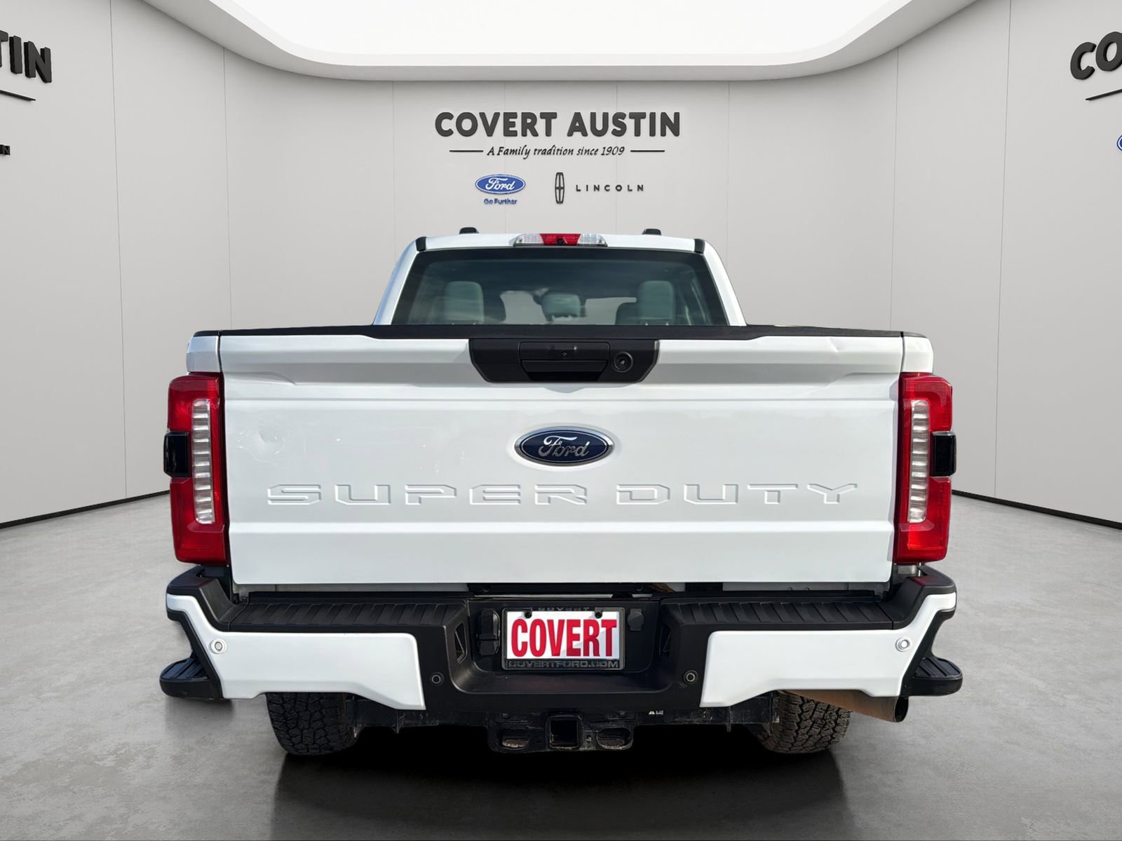 Certified 2024 Ford F250 XL w/ STX Appearance Package AWD/4WD image 3
