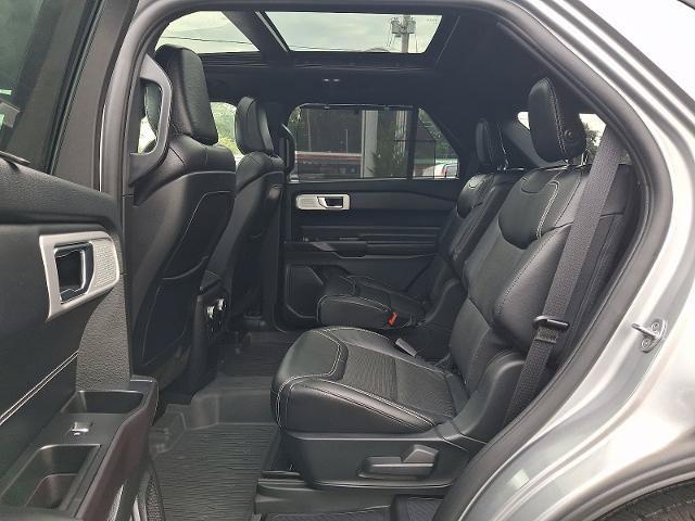 Certified 2020 Ford Explorer ST w/ Premium Technology Package AWD/4WD image 10