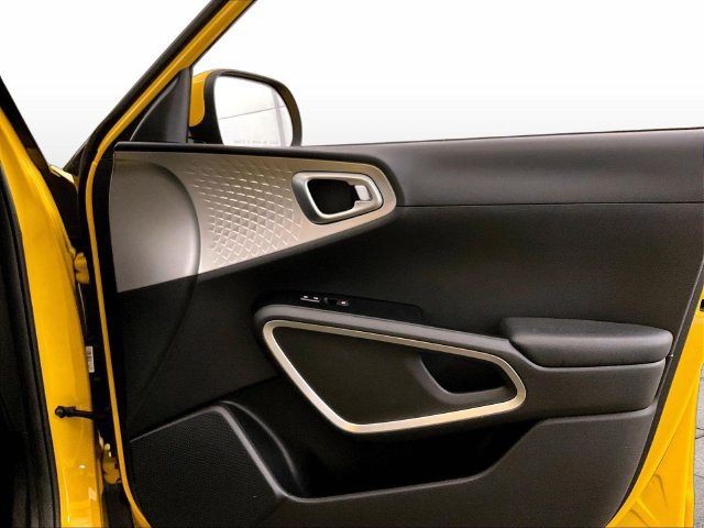 Used 2020 Kia Soul LX FWD image 23