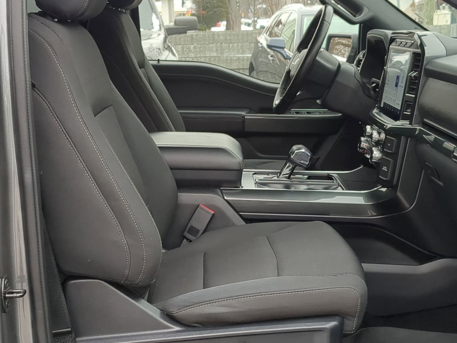 Certified 2022 Ford F150 XLT w/ Equipment Group 302A High image 28