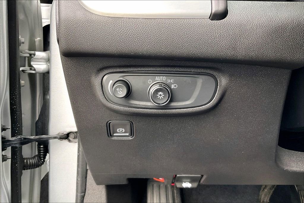 Used 2021 GMC Terrain SLE w/ Driver Convenience Package image 33