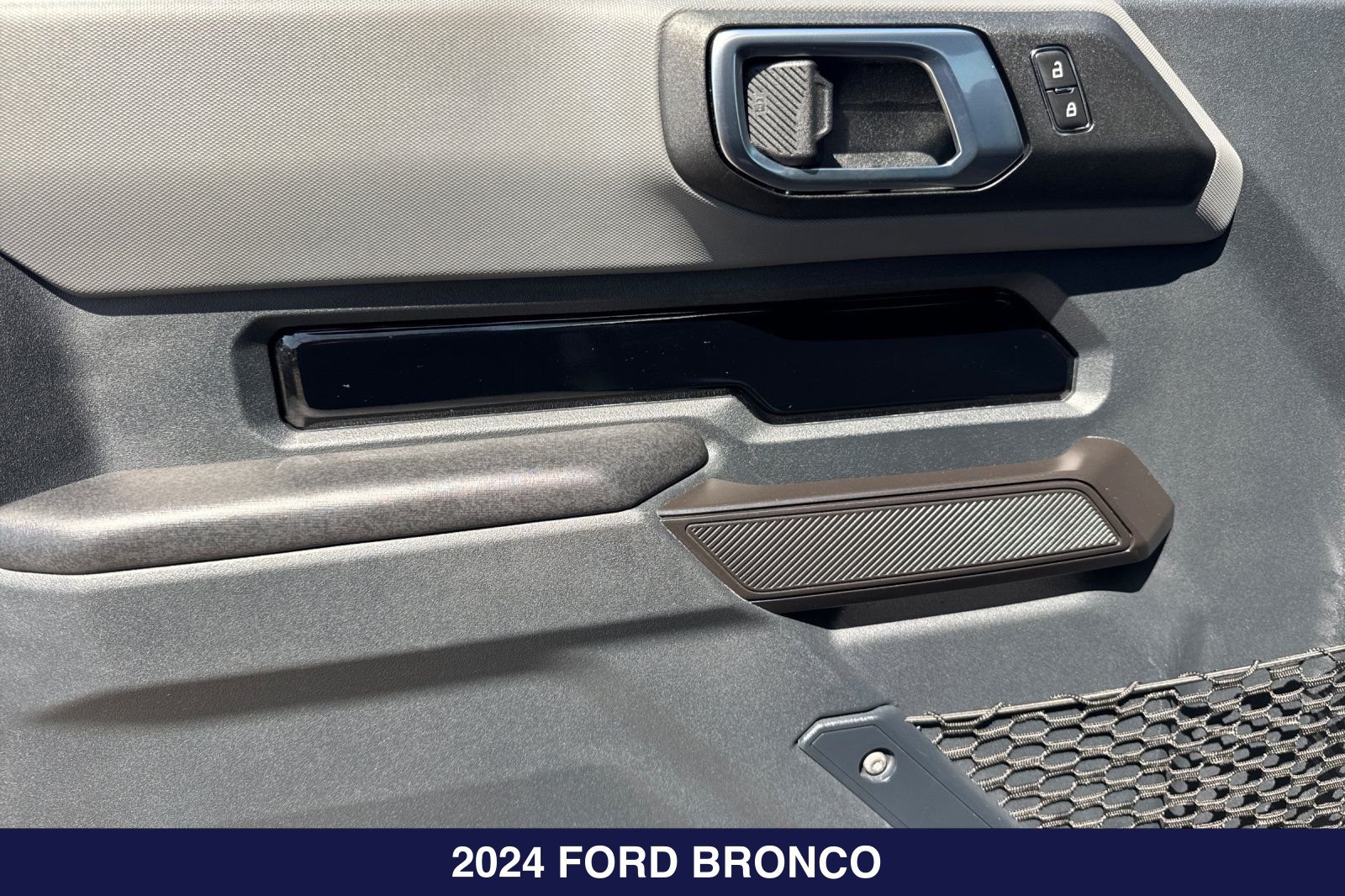 Certified 2024 Ford Bronco Black Diamond AWD/4WD image 12