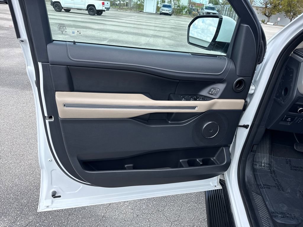 Certified 2024 Ford Expedition Max XLT image 13