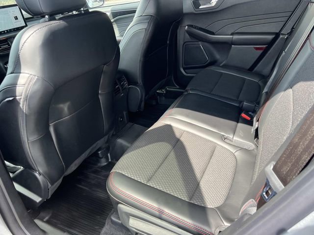 Certified 2024 Ford Escape ST-Line w/ Tech Pack #1 AWD/4WD image 13