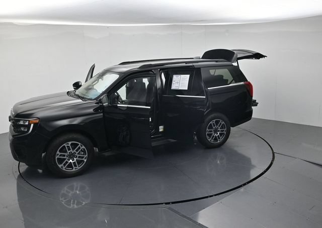 Certified 2025 Ford Expedition Active AWD/4WD image 51