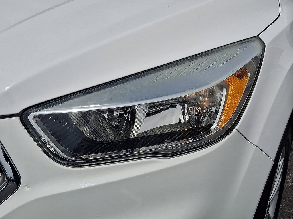Certified 2017 Ford Escape SE AWD/4WD image 9