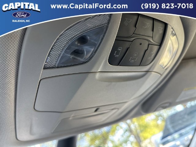 Used 2024 Chrysler Pacifica Touring-L FWD image 32