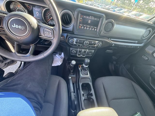 Used 2023 Jeep Wrangler Unlimited Sport AWD/4WD image 34