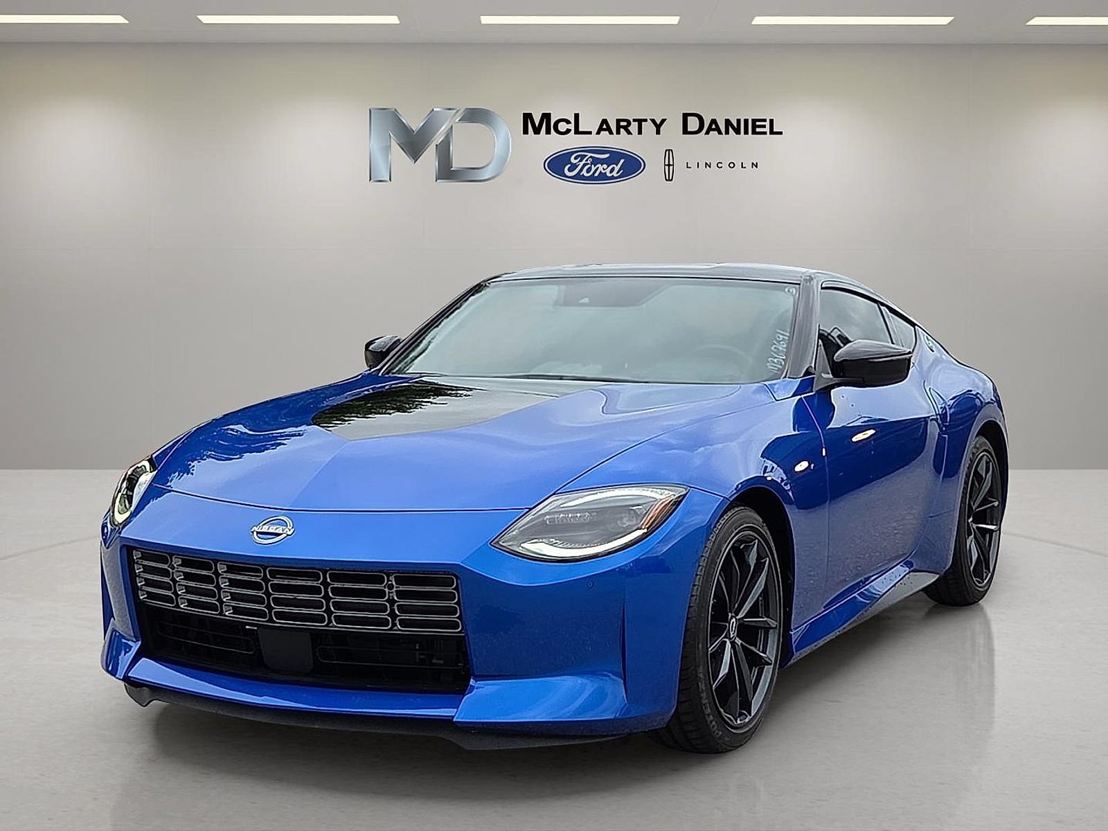 Used 2024 Nissan Z Performance w/ Floor Mat Package RWD image 2
