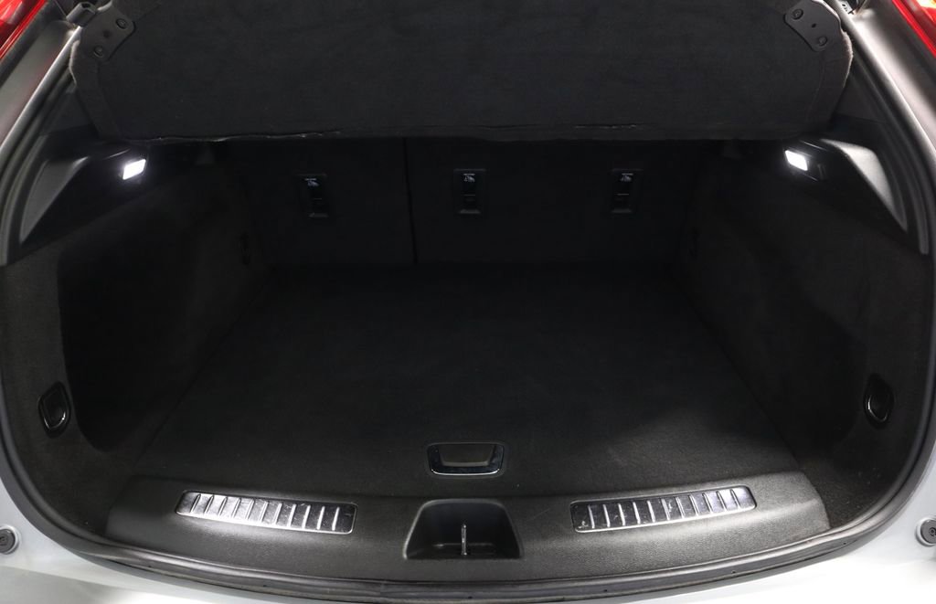 Used 2025 Cadillac XT4 Premium Luxury AWD/4WD image 17