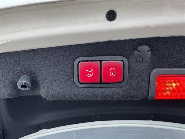 Used 2019 Mercedes-Benz C 300 4MATIC Sedan image 20