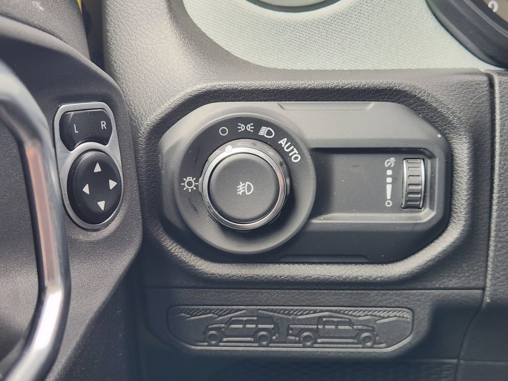 Used 2024 Jeep Wrangler Unlimited Sport AWD/4WD image 21