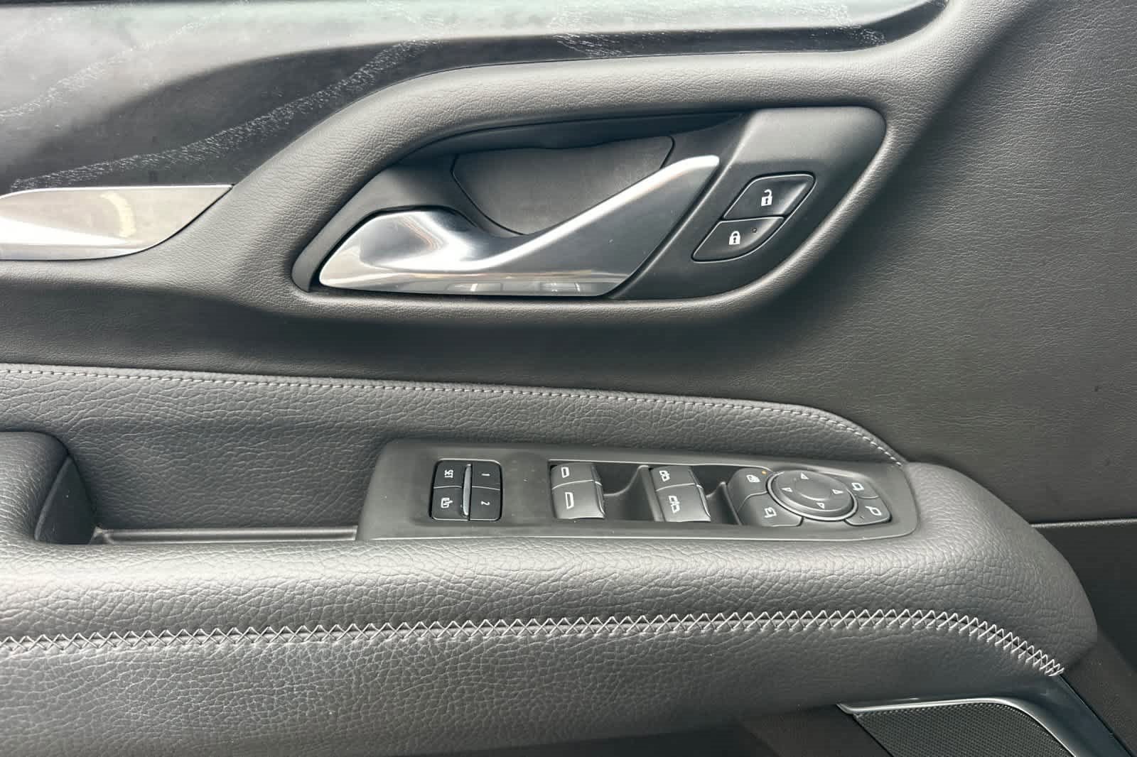 Used 2021 GMC Yukon Denali image 13