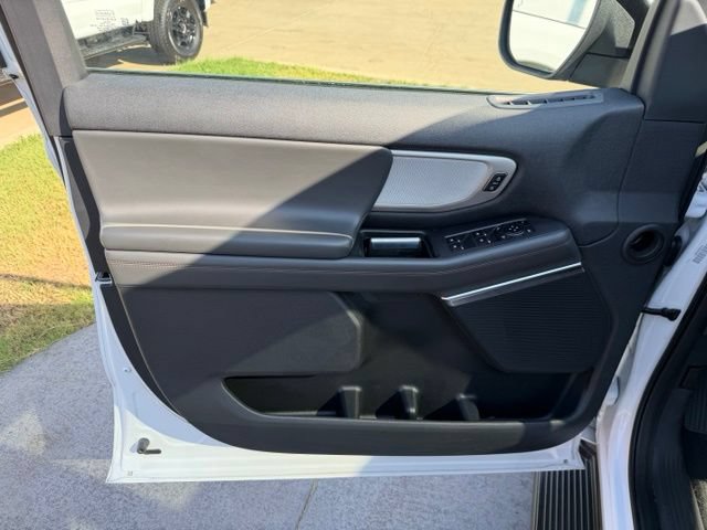 Certified 2025 Ford Expedition Active AWD/4WD image 11