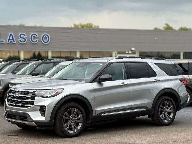 Certified 2025 Ford Explorer Active w/ Active Comfort Package AWD/4WD image 36