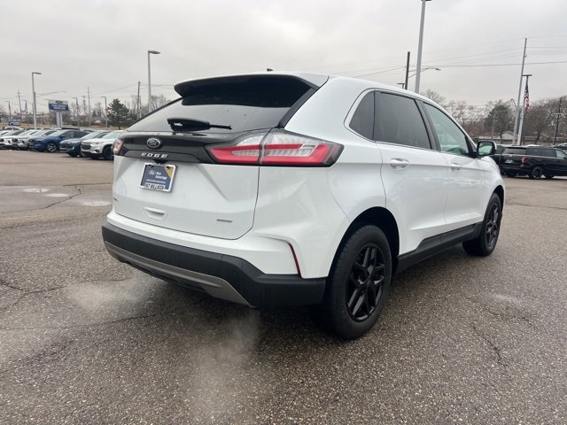 Certified 2022 Ford Edge SEL w/ Convenience Package image 2
