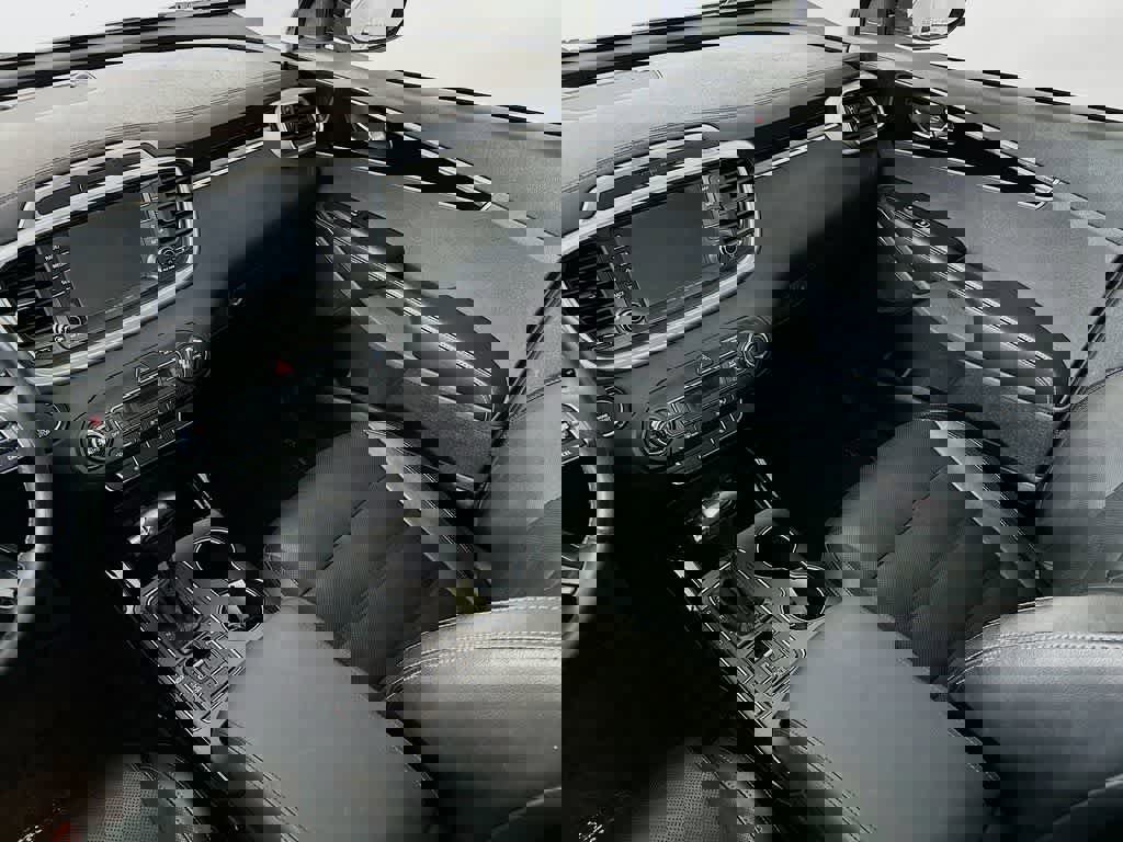 Used 2019 Kia Sorento SX image 11