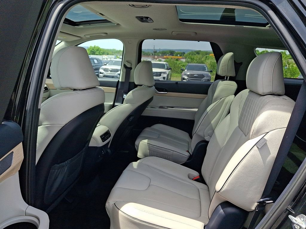 Used 2023 Hyundai Palisade Limited AWD/4WD image 10