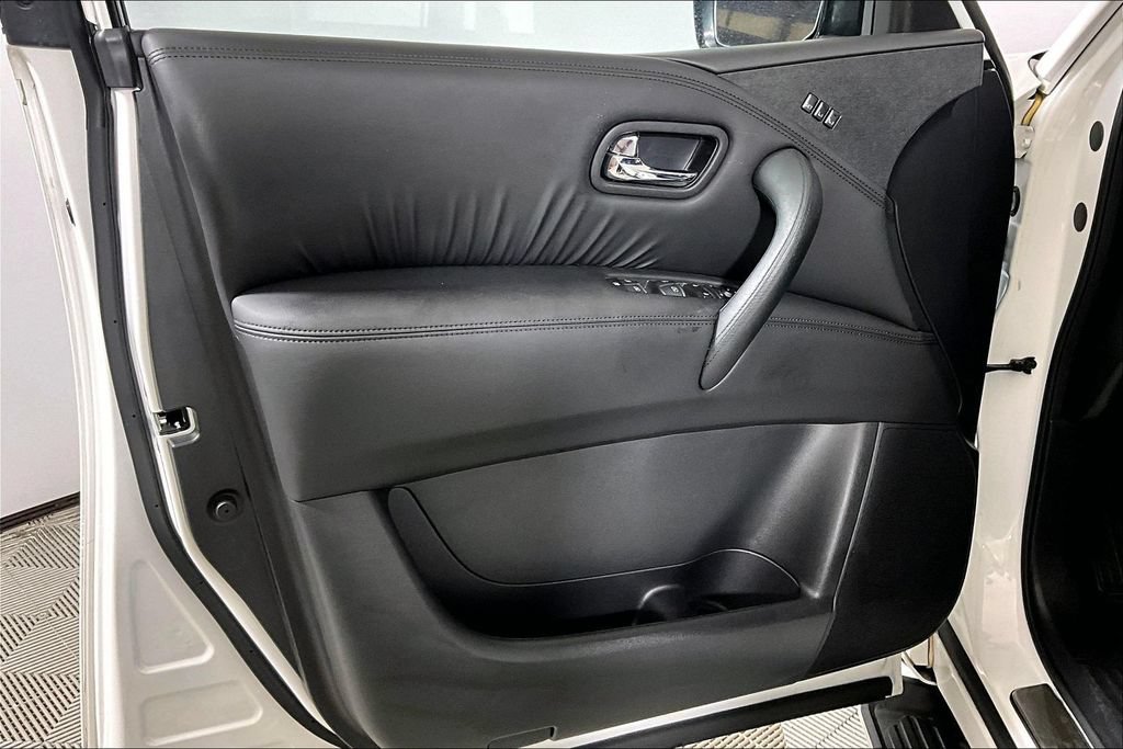 Used 2023 Nissan Armada SL w/ Midnight Edition Package RWD image 18