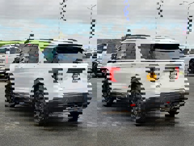 Certified 2022 Ford Explorer Timberline image 3