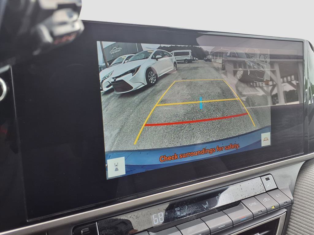 Used 2025 Toyota Camry Hybrid image 21