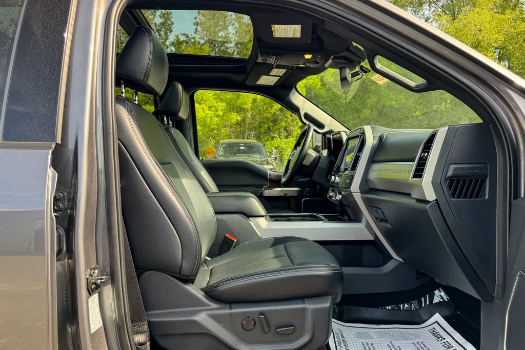 Certified 2022 Ford F350 Lariat w/ Black Appearance Package AWD/4WD image 16